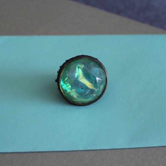 Costume ring - Picture 2 of 2